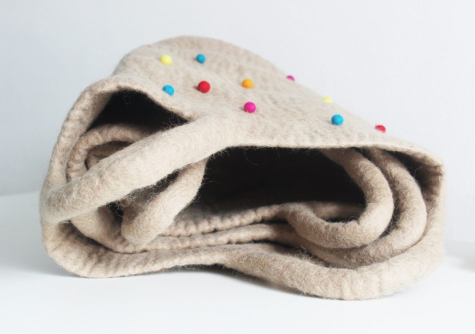 Felt Storage bags with felt balls - Image 2